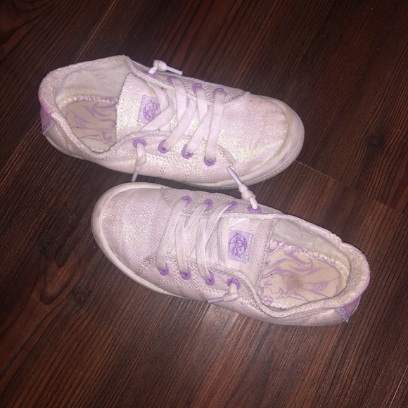 Shoes - Picture 2 of 2